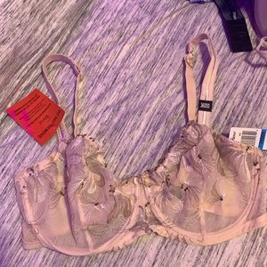 36DDD light pink bra